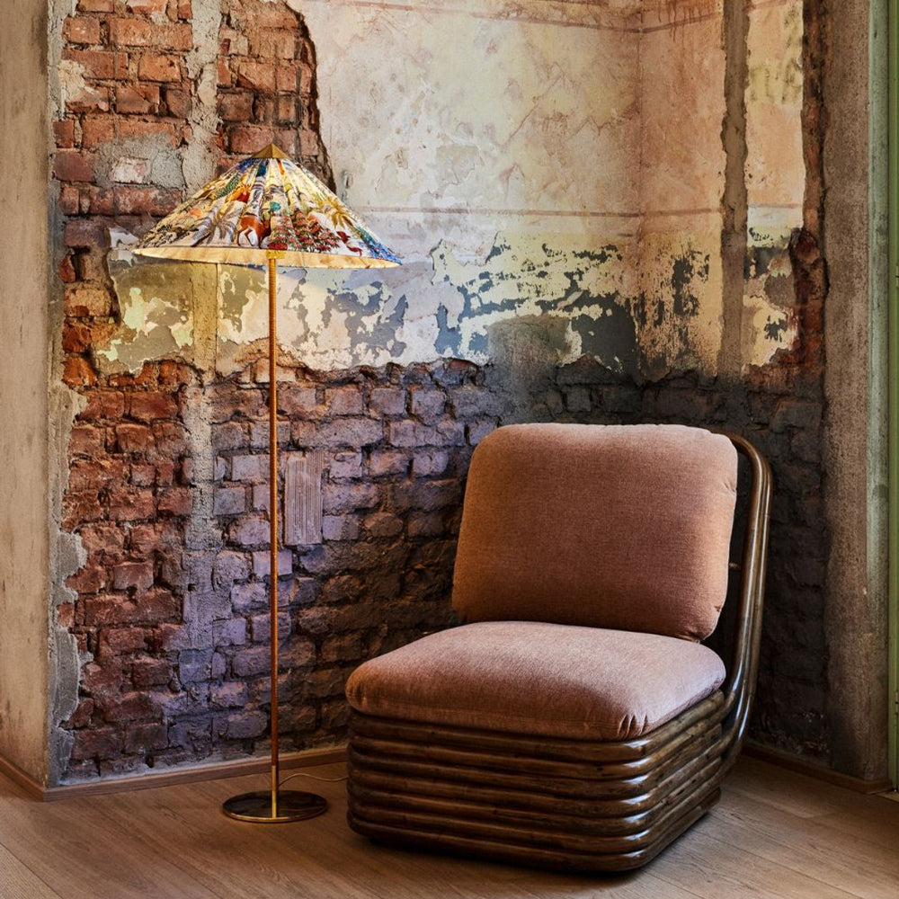 9602 Floor Lamp