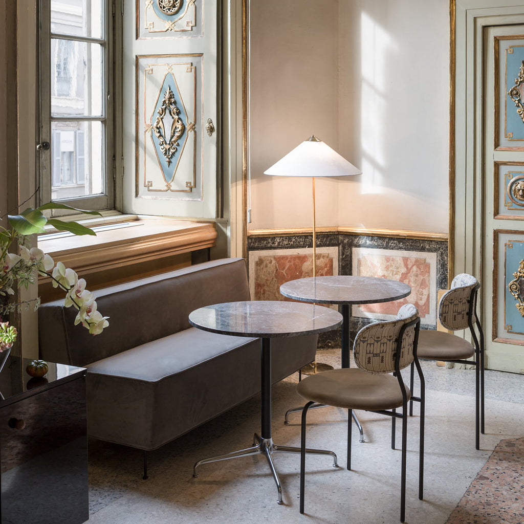 9602 Floor Lamp