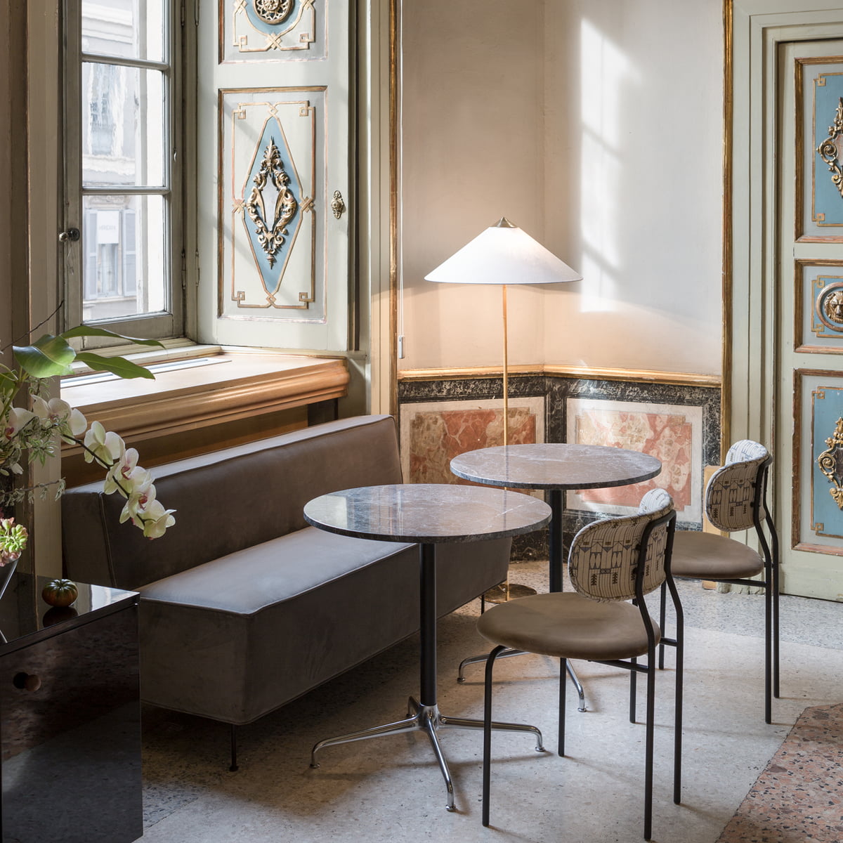 9602 Floor Lamp