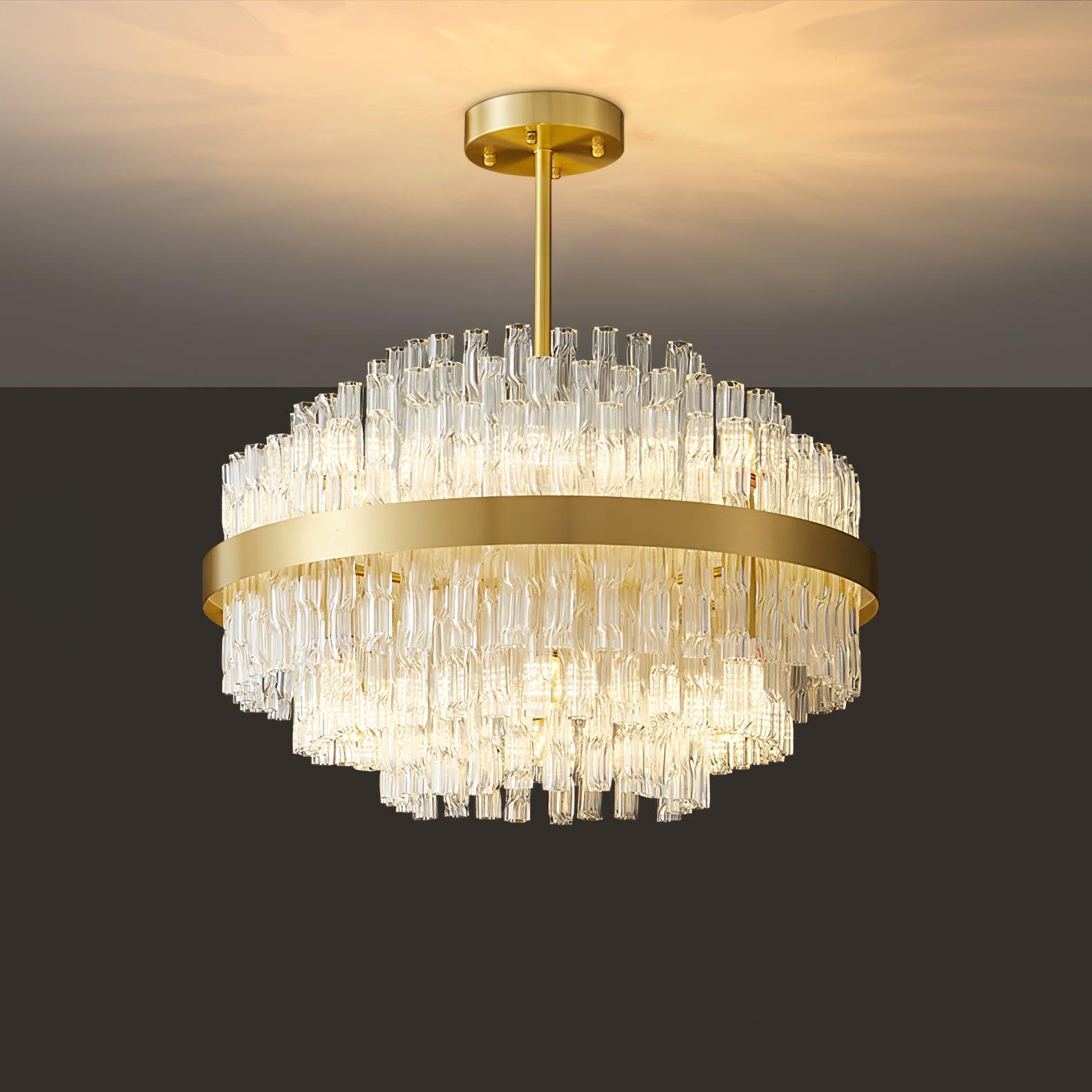 Lustre de haste dourada e transparente