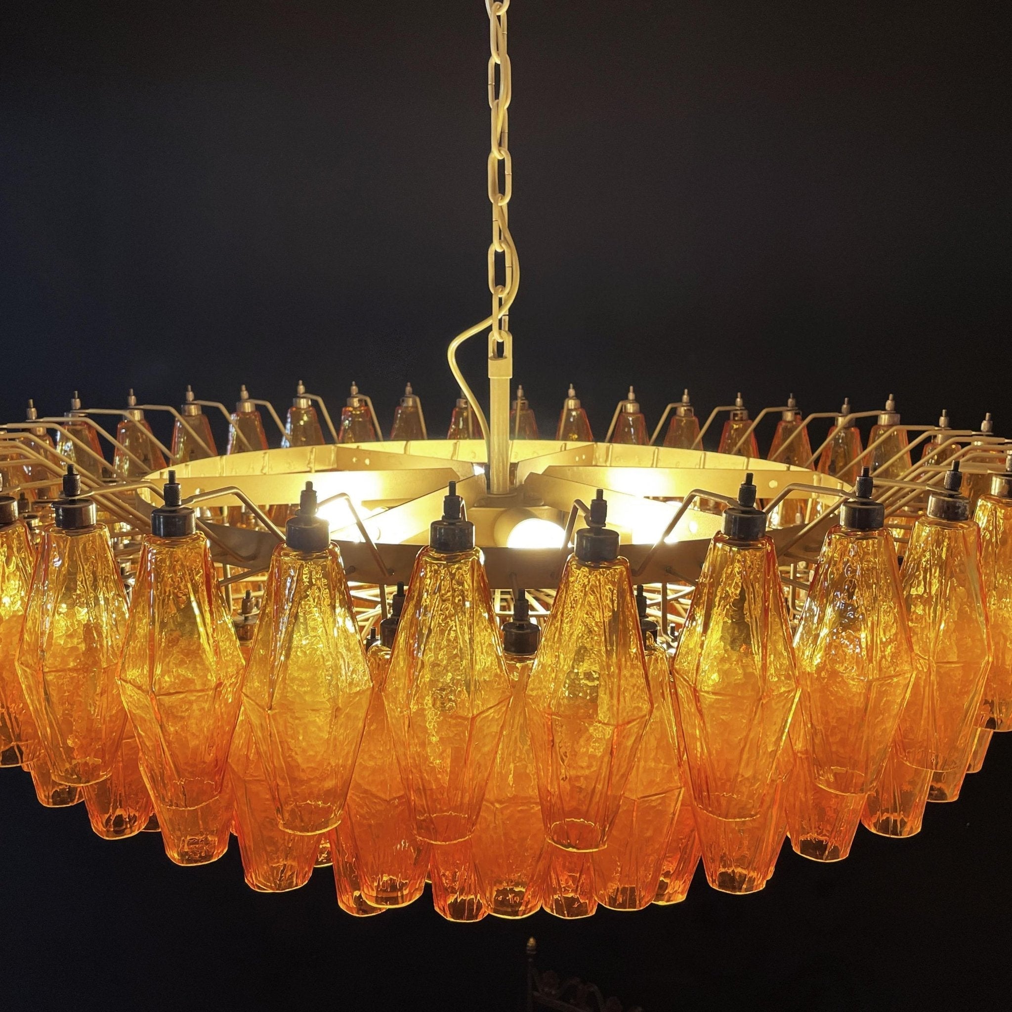 Lustre de vidro âmbar em losango de Murano