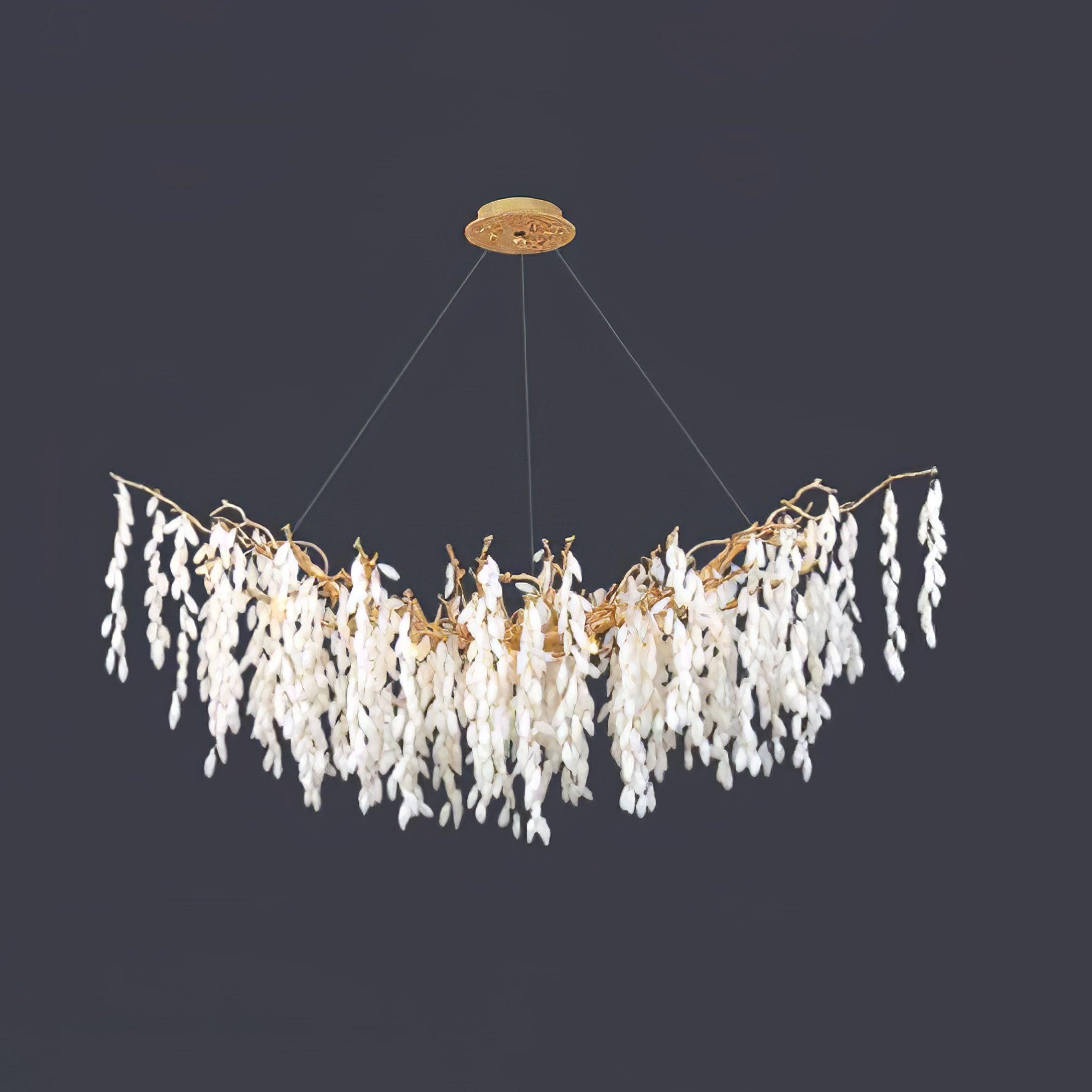 Lustre de latão com galhos de jade branco